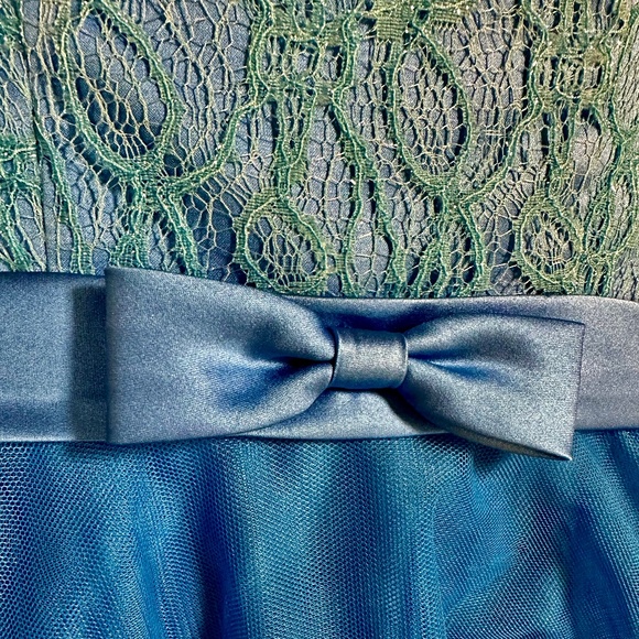 Formal 8-grade Graduation A-Line Lace Chiffon Knee-Length Dress Royal Blue - Picture 5 of 9